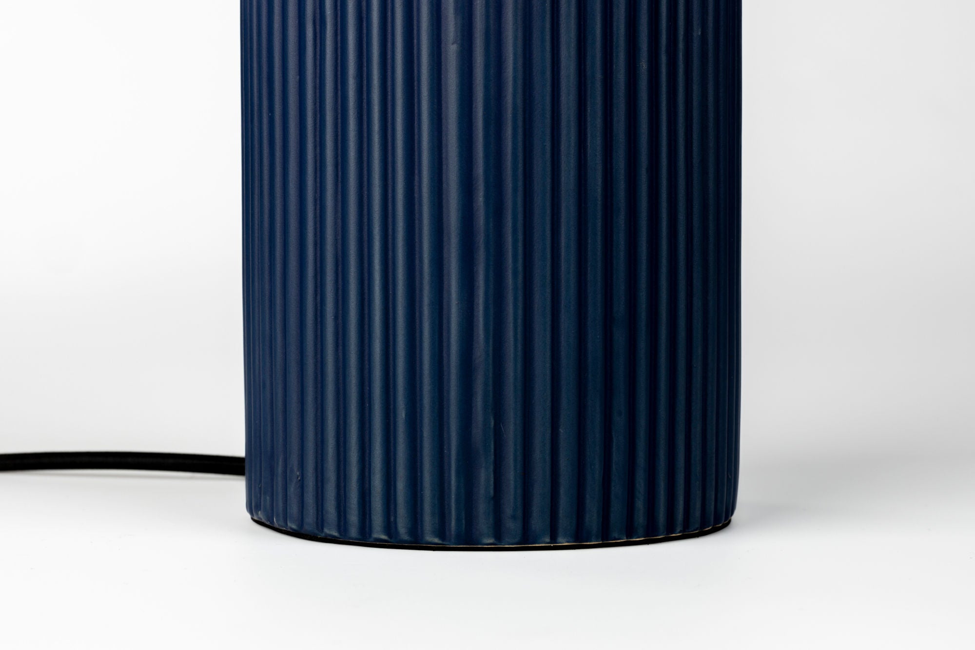 Zuiver Dash Ribbed Ceramic Royal Blue Table Lamp Small